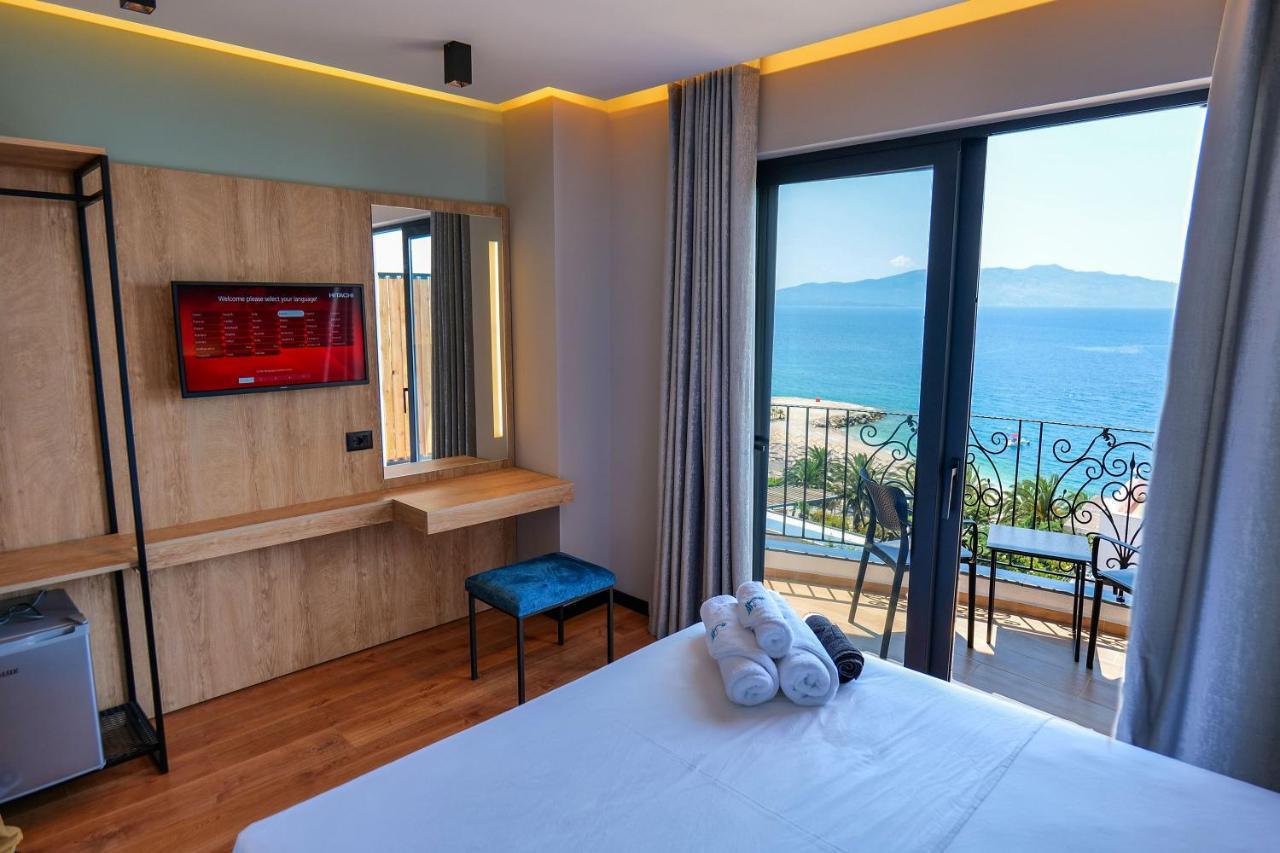 Seawave Hotel Sarandë Buitenkant foto